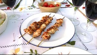 Как приготовить вкусный и сочный куриный шашлык (маринованный в сметане) Как приготовить вкусный и сочный куриный шашлык (маринованный в сметане)