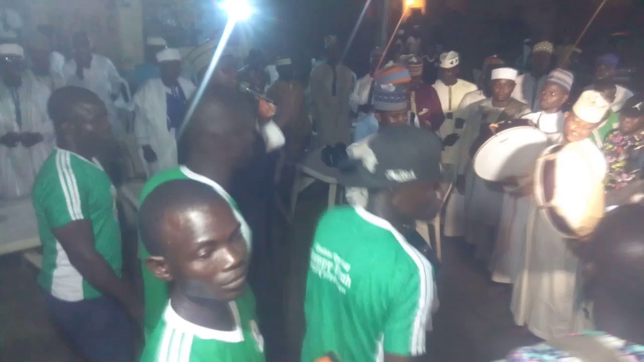 Alh.Sulemon sarumi entertain the program with zikiri after devered lecture at ELESHINOGO Hijjirah