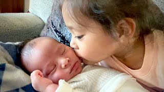 Introducing the Babies - Big Sister Veyda Meets Newborn Brother 🥺 | My Parents Meet Him, Too!