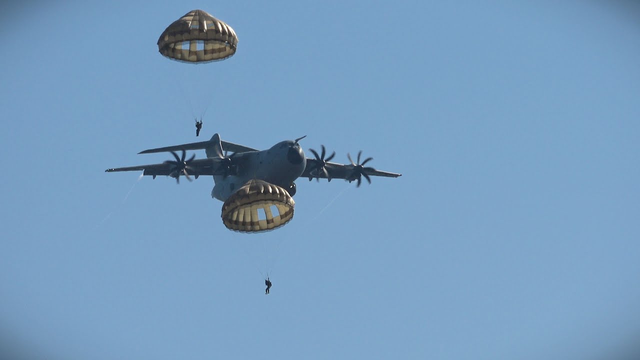 Exercise Falcon Leap 2025 Operation parachutists ✈️🪂| Luchtlandingen Ginkelse Heide EDE