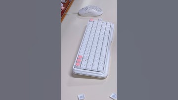 The perfect combination of holy white and lovely pink. #keyboard #kemove #keycaps#budget