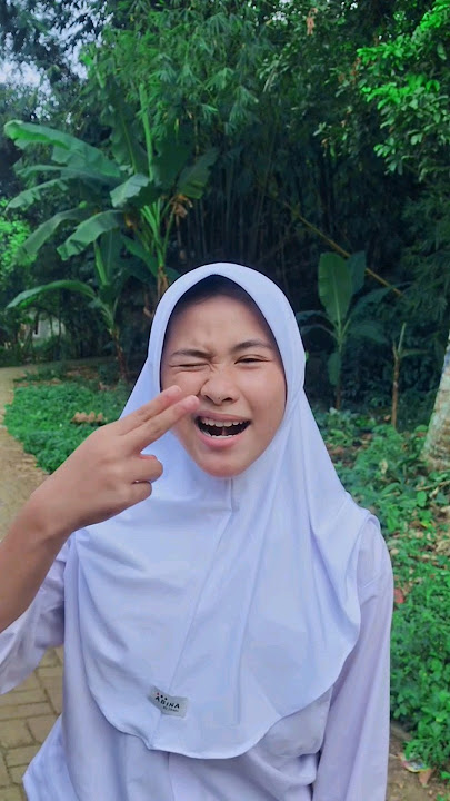Kata siapa nia jomblo #shorts #shortvideo #pantunlucu #adupantun #youtubeshorts #komedi
