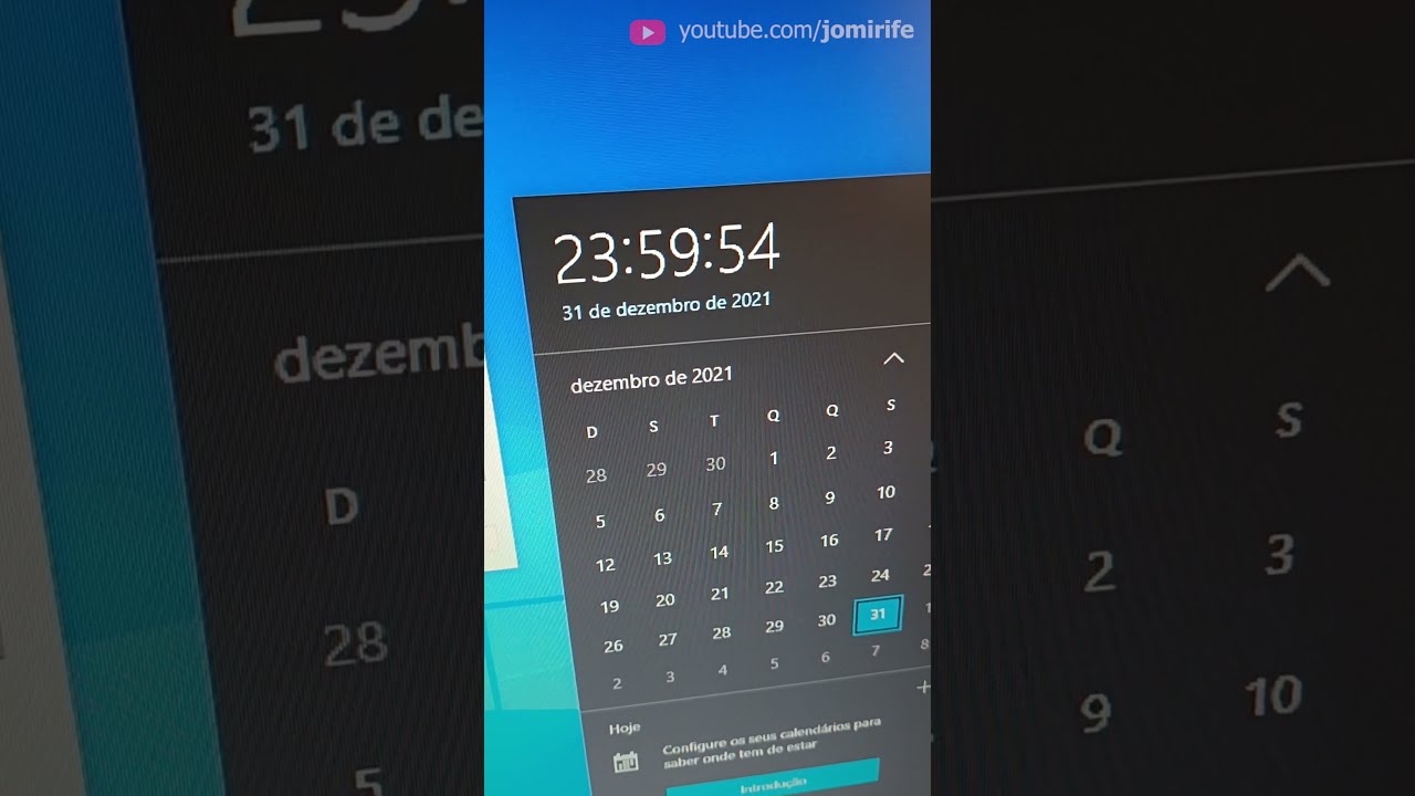 How a computer geek celebrates the new year 🩳