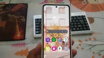 Samsung Z Flip 5 Tips : How to turn on or off writing asistant in Samsung keyboard (Android 14)