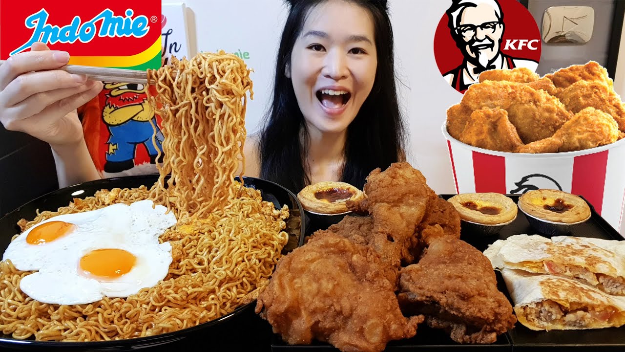 INDOMIE Ми Горенг Ранданг Жареная лапша! Оригинальный рецепт KFC Жареная курица с рамэном - Мукба...