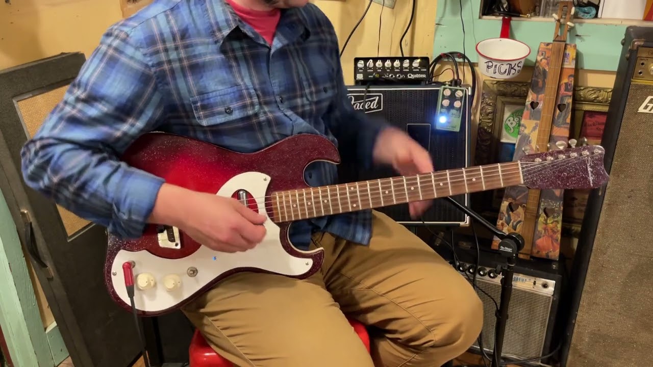 1965 Silvertone 1457 (Danelectro) electric guitar