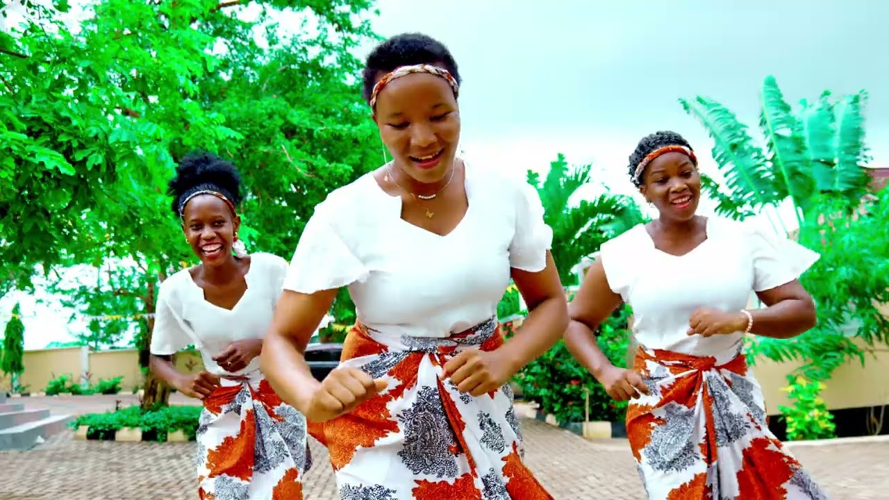 EE MUNGU UMTUME (OFFICIAL VIDEO) - KWAYA YA MT. CECILIA MBEZI MSAKUZI