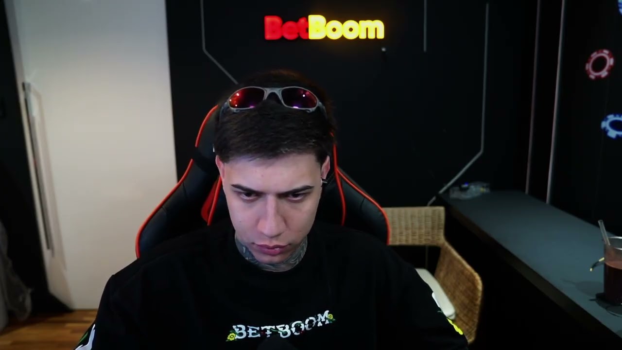 YURI22 JOGANDO AMONG US COM A TROPA DO GOTI