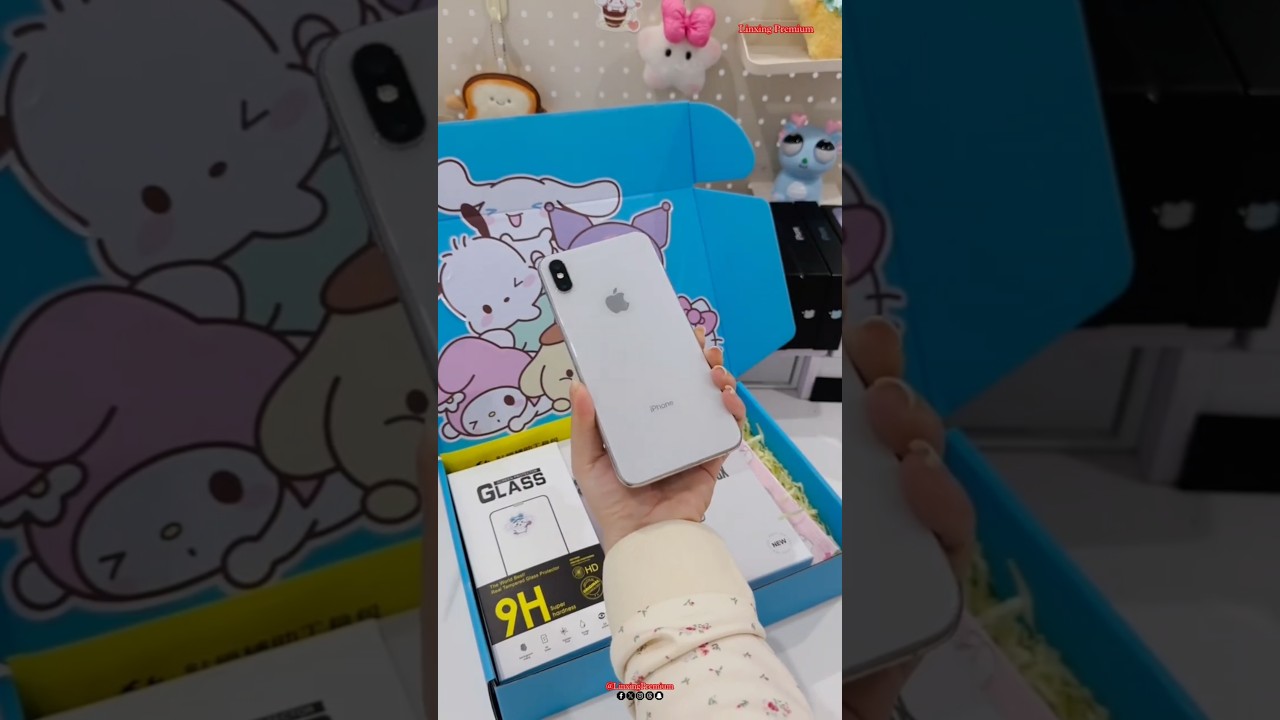 "Premium Gift Box🎁 for iPhone – Perfect for Gifting and Protection"