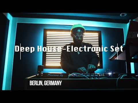 Groovy Deep House - Electronic Set @ Pirate Studios Berlin