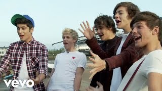 Video thumbnail of "One Direction - What Makes You Beautiful (Signings)"