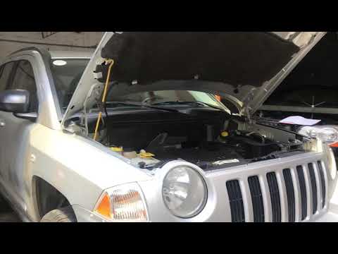 Video: ¿Qué tipo de transmisión hay en un Jeep Compass?