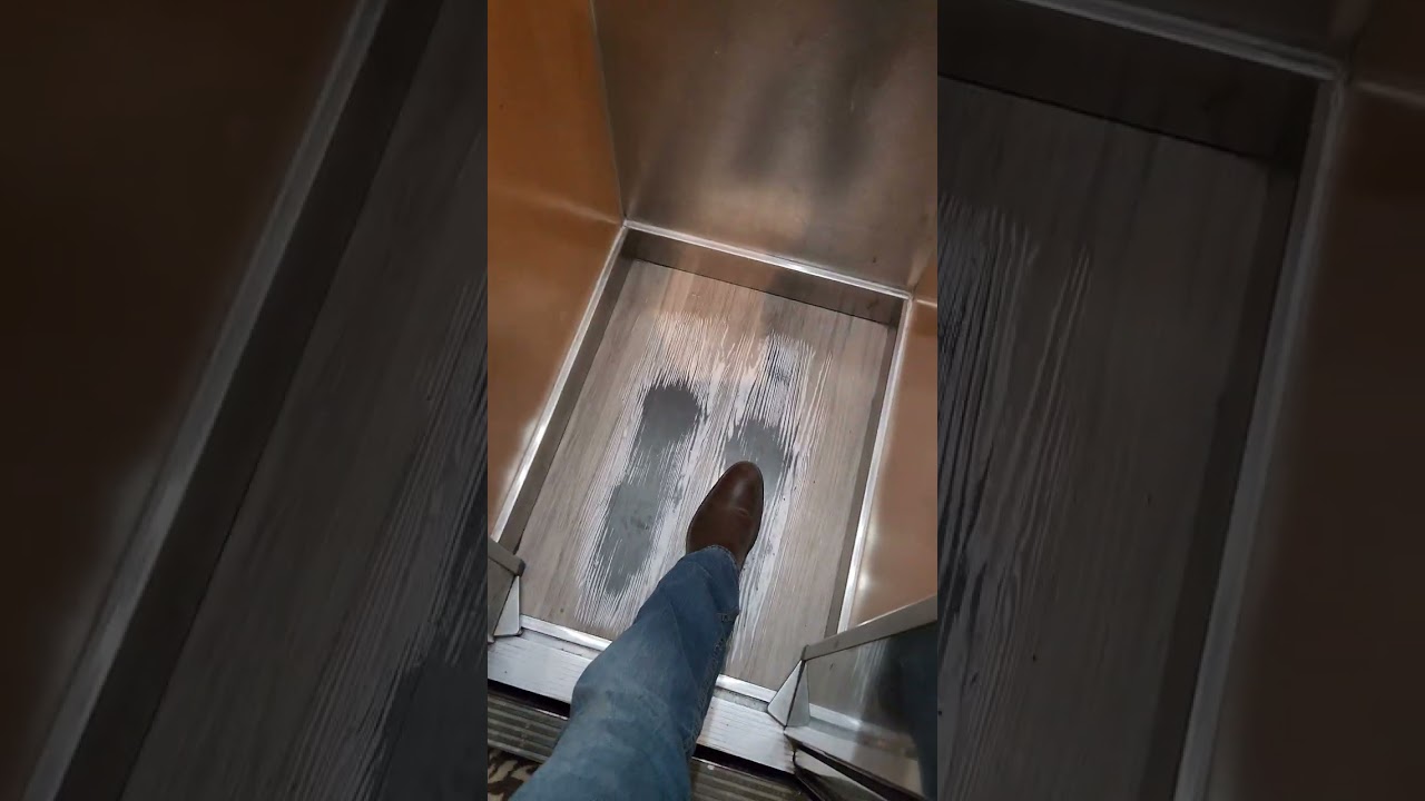 World Smallest Passenger Elevator / Lift? 