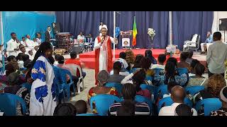 Veuillez et prier en tout temps afin que vous ayez la force. 