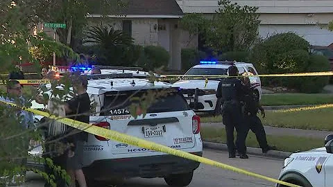 Off-duty Harris County deputy fatally shoots man attempting to enter vehicle where his child was sit