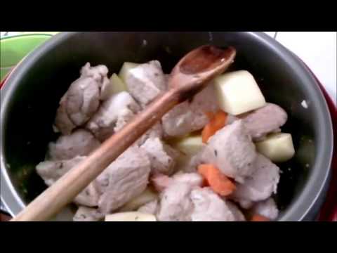 Vídeo: Receita: Fettuccine Com Carne De Porco E Vegetais (em Uma Panela Elétrica) Em RussianFood.com