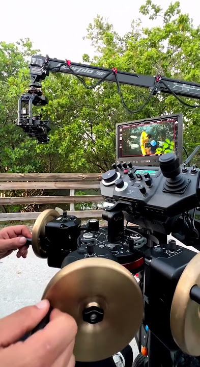 How the Pros Capture Smooth Shots in the Film Industry 🚁🎬 #bts #filmmaking