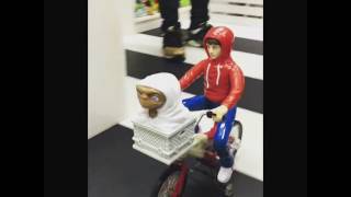 E.T./イーティー(E.T. The Extra-Terrestrial)・TOYSRUS/トイザらス