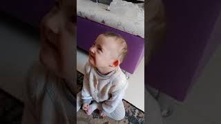 Sakız Çiğniyor Kızım