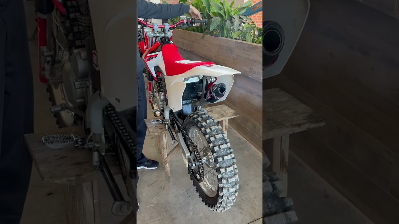 CRF 230 cortando giro com Power Core 4