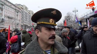 Полковник Михаил Шендаков на марше 7 ноября 2019