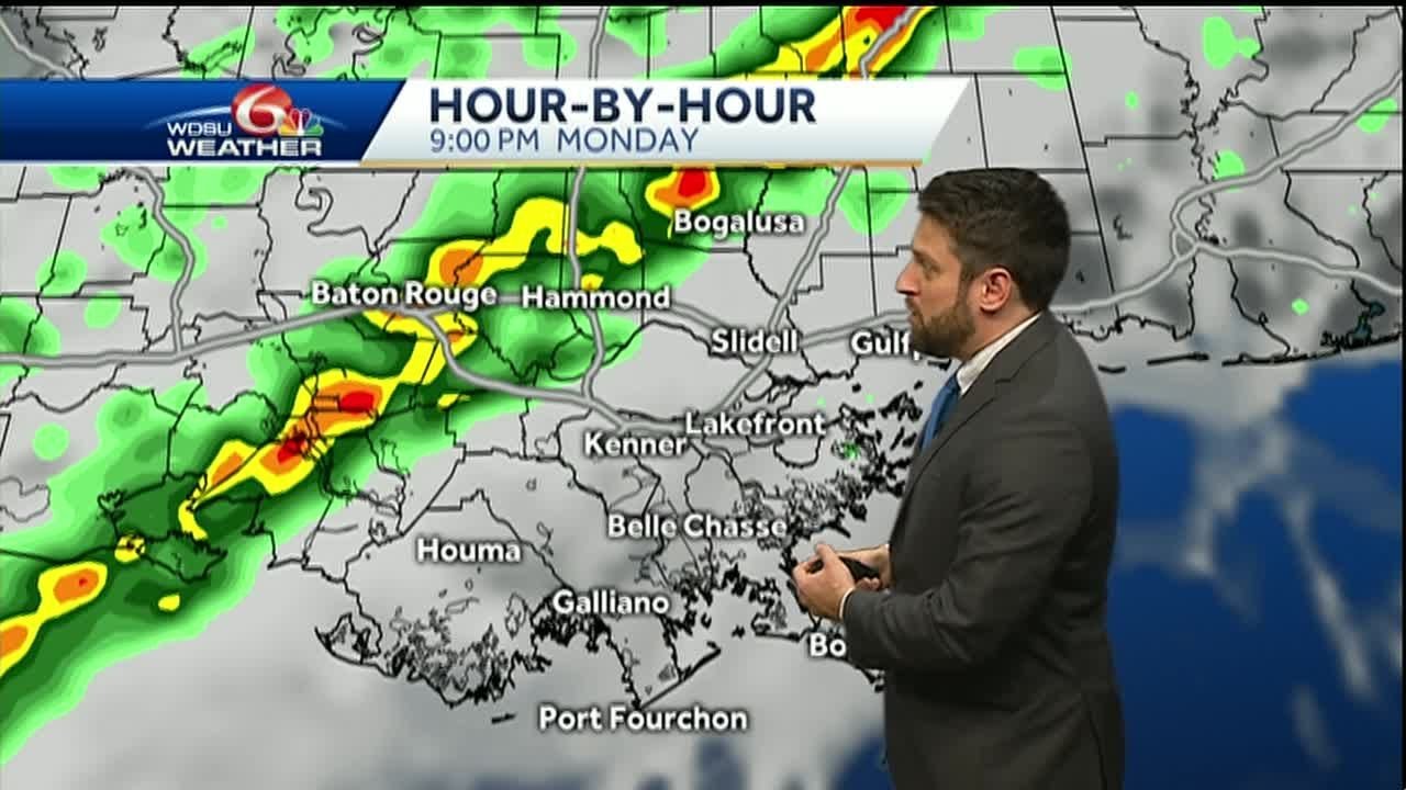 Severe weather threat increases Monday - YouTube