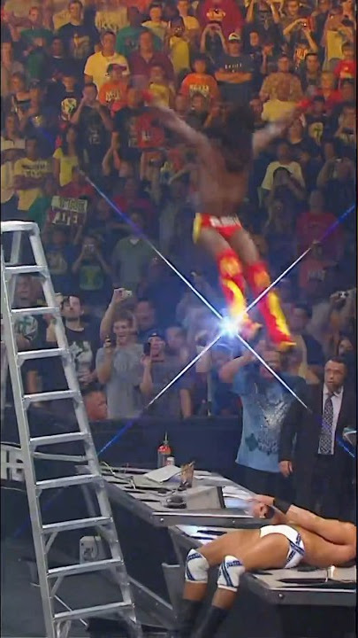 Kofi Kingston goes sky high with a massive Boom Drop onto Drew McIntyre! #MITB