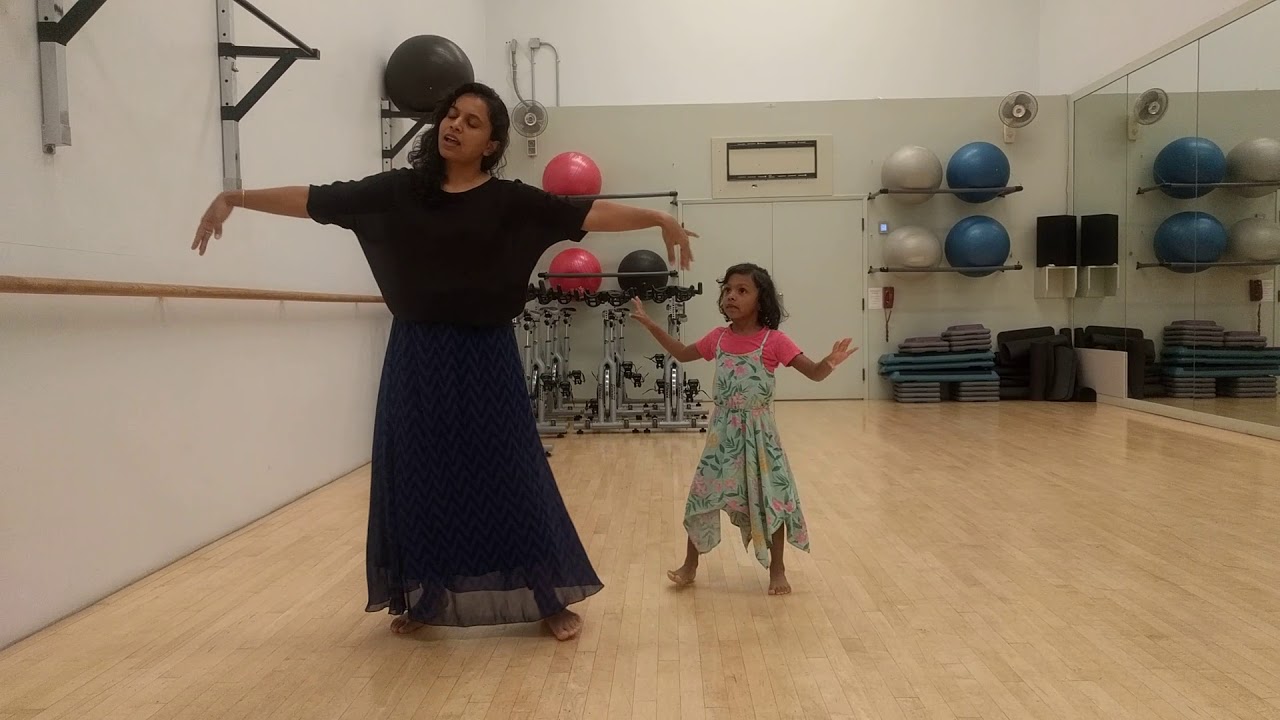 Quick hula - Akshara's first dance class