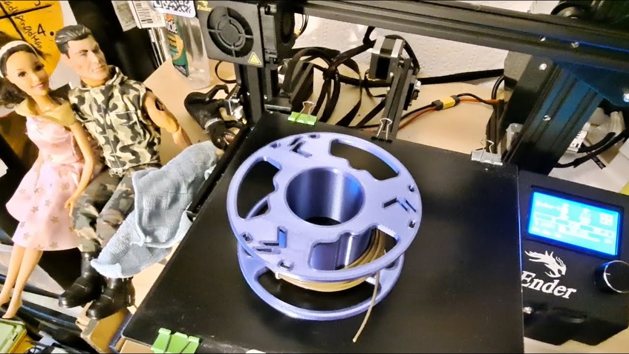 Split spool for those cheap 5m filament coils 20220812 - YouTube