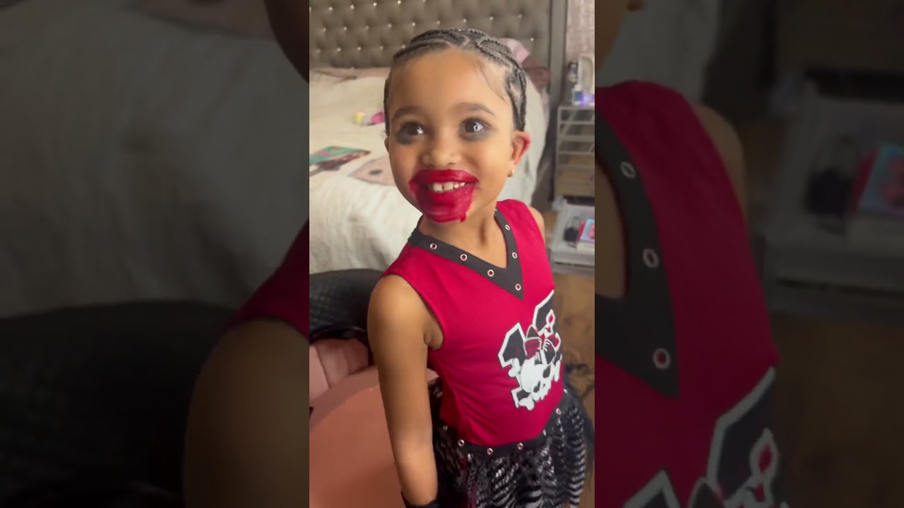 When You Let Your 6 Year Old Do Her Halloween Make Up Scarlettgray Funny