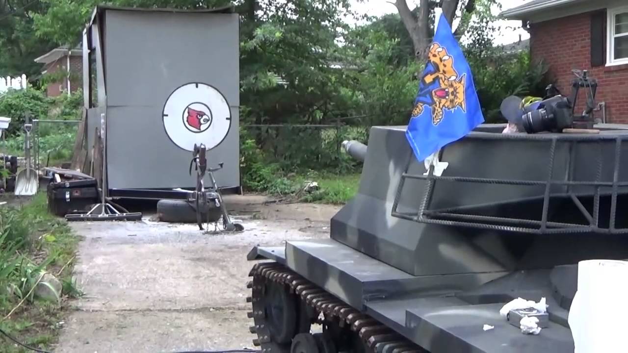 Testing cannon shooting on scaled tank YouTube