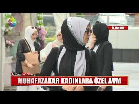 Bu AVM'de erkeklere çorap bile yok