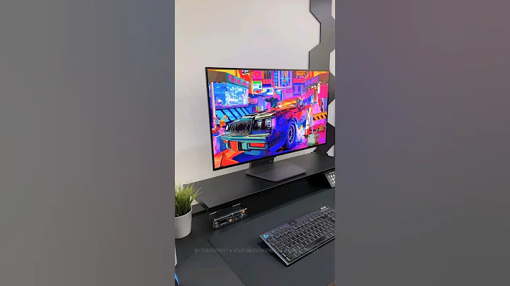 Unboxing LG's 32" 4K OLED Gaming Monitor (32GS95UE) 🤯