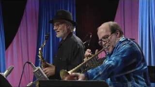 Manhattan Jazz Orchestra - GOLDEN EARRINGS chords