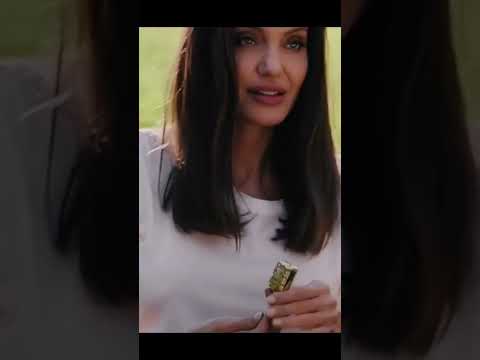 Video: Angelina Jolie har publicerat en bild med sin nya hjälte