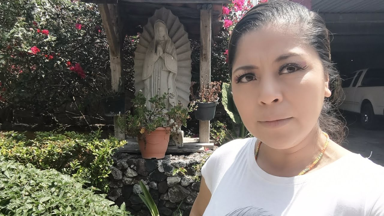 MARIA DEL CARMEN ORTEGA está en vivo - YouTube
