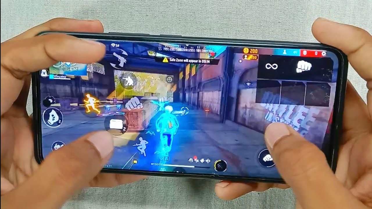 Solo Vs Squad 🎀 HANDCAM 🧠 Poco X7 Pro 📲 Free Fire Gameplay 🎀 - YouTube