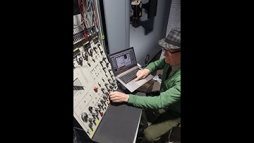 Kraftwerk  Florian Schneider RIP .  Demonstrates XILS 5000 vocoder (Audio)