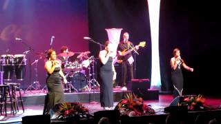 Raiatea Helm, Amy Hanaiali'i, Napua Makua - Chain of Fools (Maui live 3.5.11)