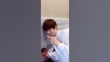 直接在哥哥面前玩電燈，哲哲的反應是？I can