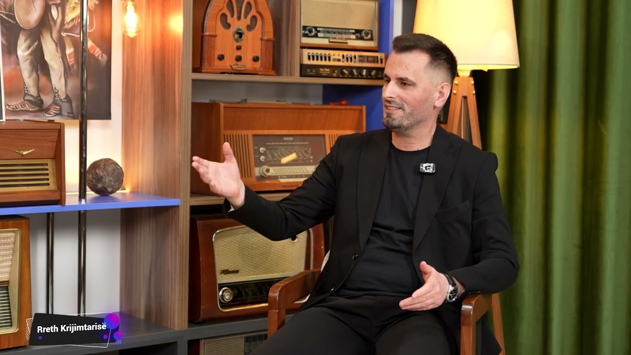 Rreth Krijimtarisë i ftuar Këngëtari - Shkelqim Mavraj