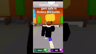 Opening Mega gem safe in Roblox Bid battle