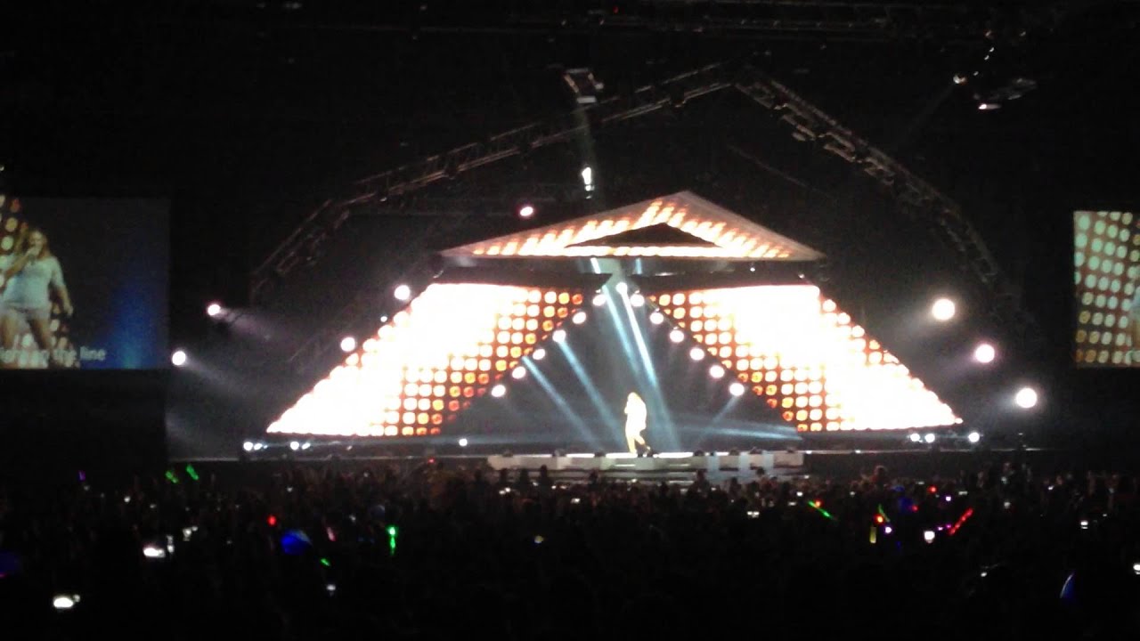 One Night Only Tata Young Turn Back Time With Tata