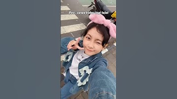 Thumbnail of Auto makeup di jalan 😅😄@glad2glow #reels #page #explorepage