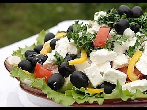 Греческий салат с фетаксой