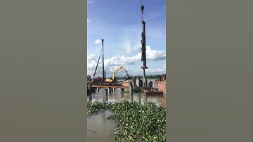 Đóng cọc trên cạn và dưới nước - vui như tết