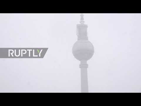 Germany: 'Polar vortex split' hits Berlin with snow and low temperatures