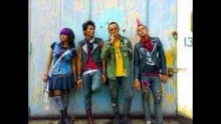 MARJINAL-PUNK IN LOVE.