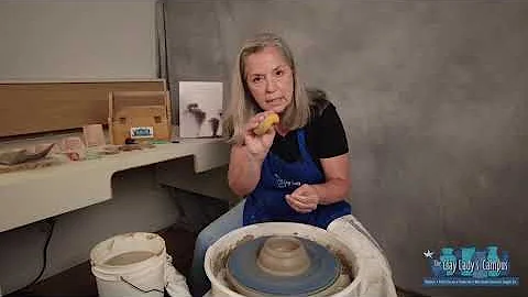 Pulling Up: Throwing on the potter's wheel with Th...