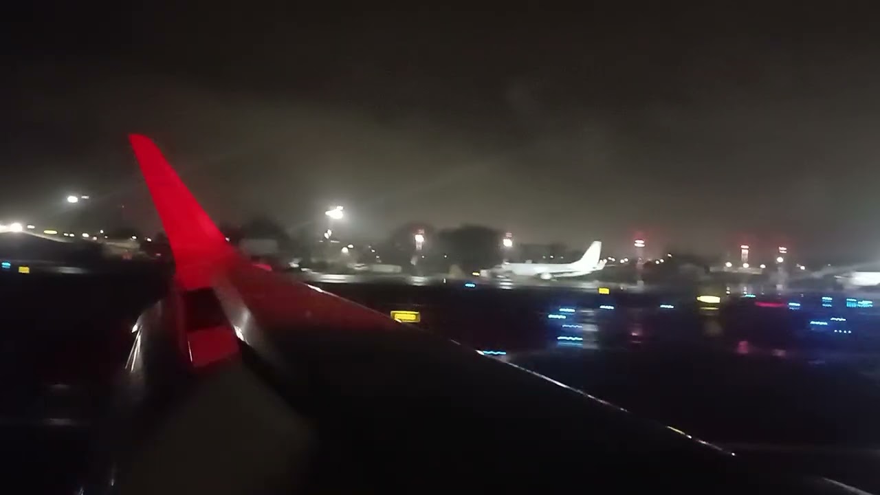 Frosty night landing at Vilnius (VNO) Airport | Wizz Air A321neo